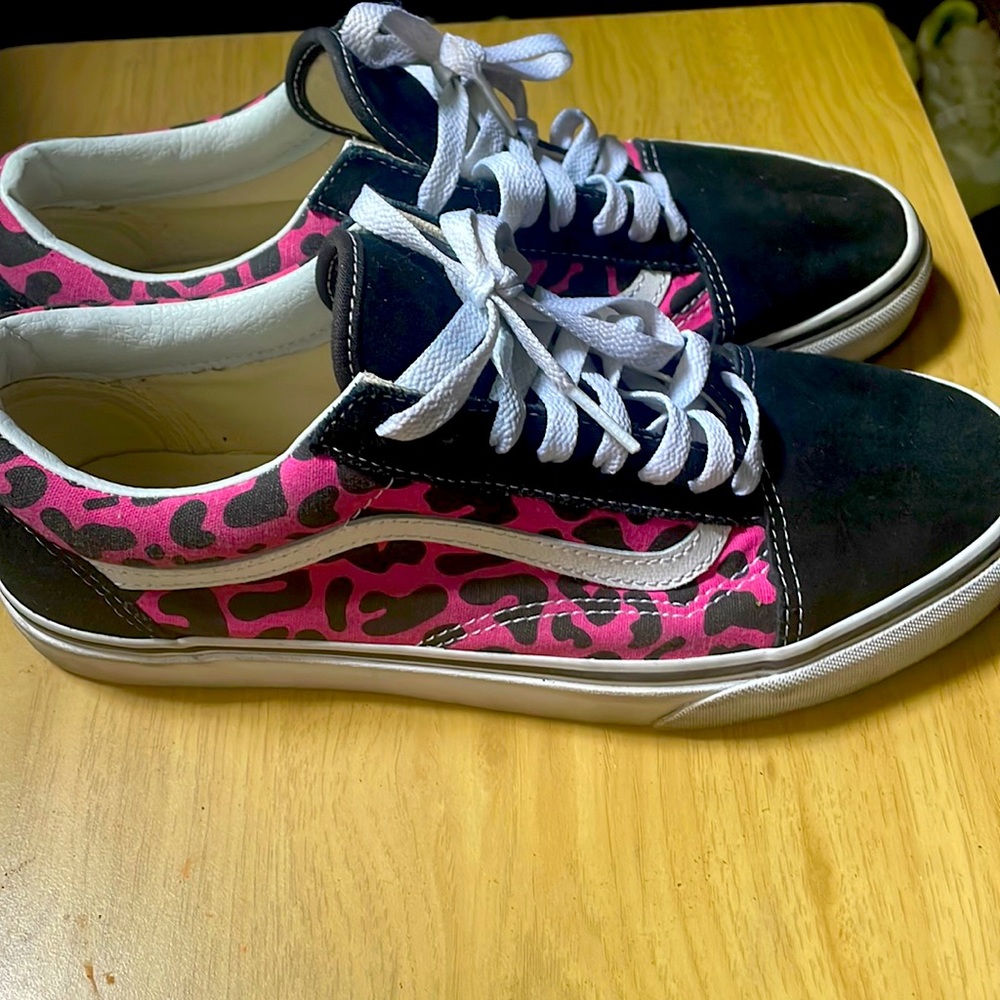 VANS Hot Pink Leopard Print for the inner fashionista in you!